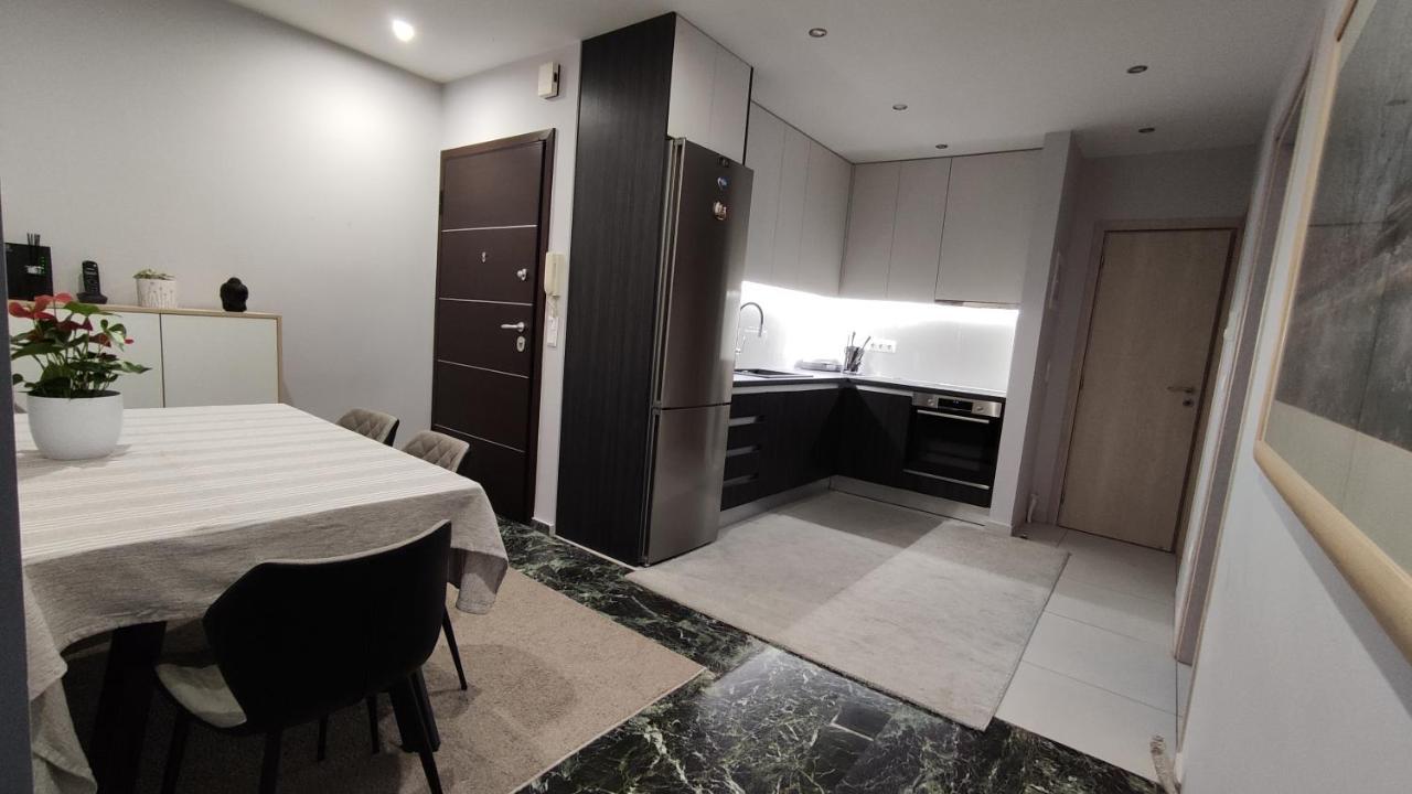 Two Bedroom Apartment In Atene Esterno foto