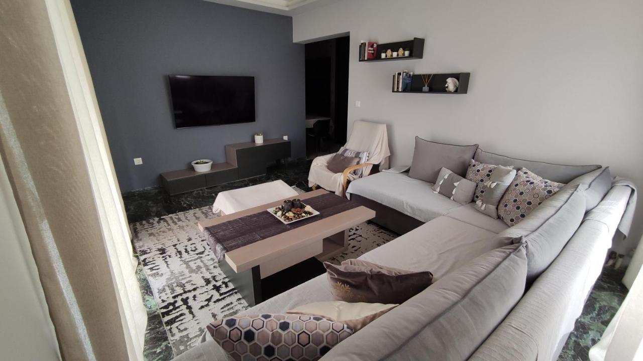 Two Bedroom Apartment In Atene Esterno foto